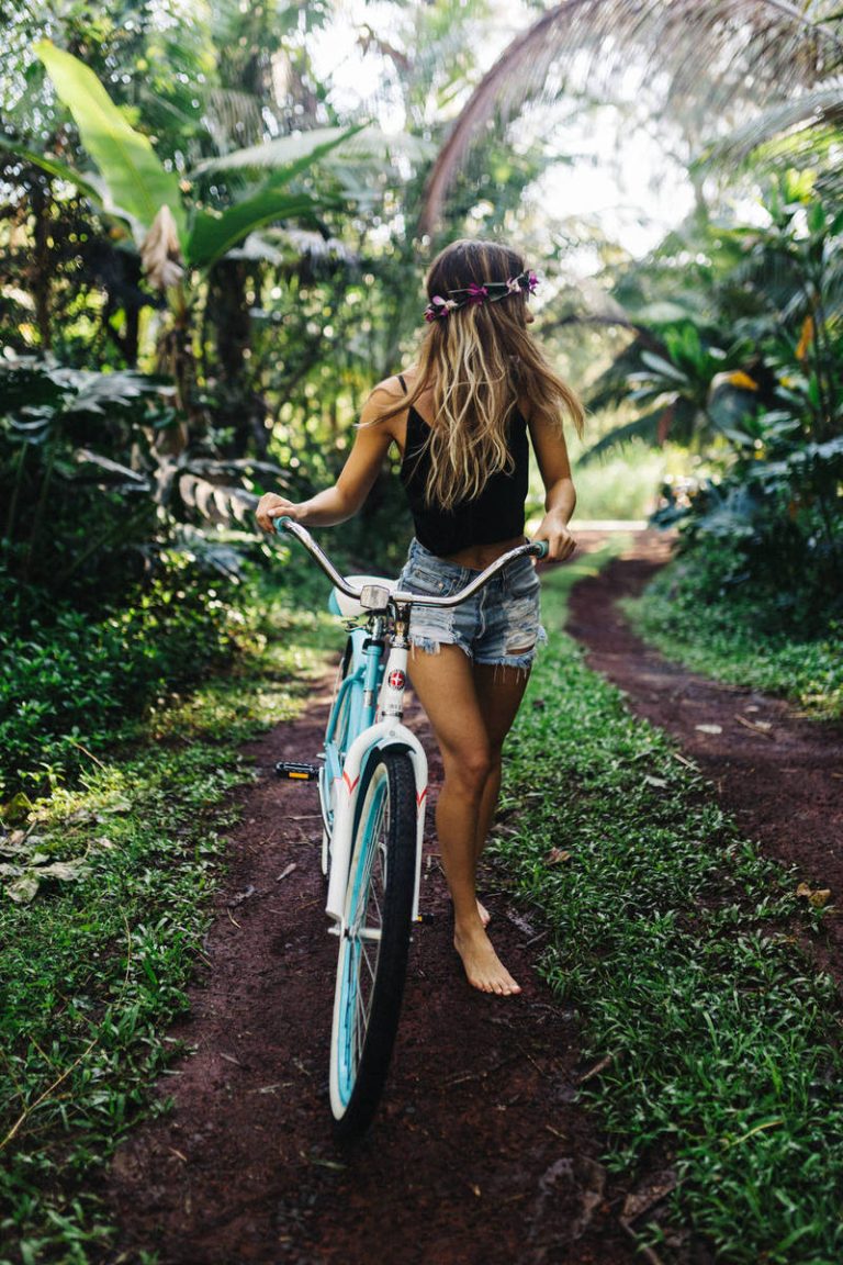 Check Out the Celebrities From the International Film Festival Awards 2023